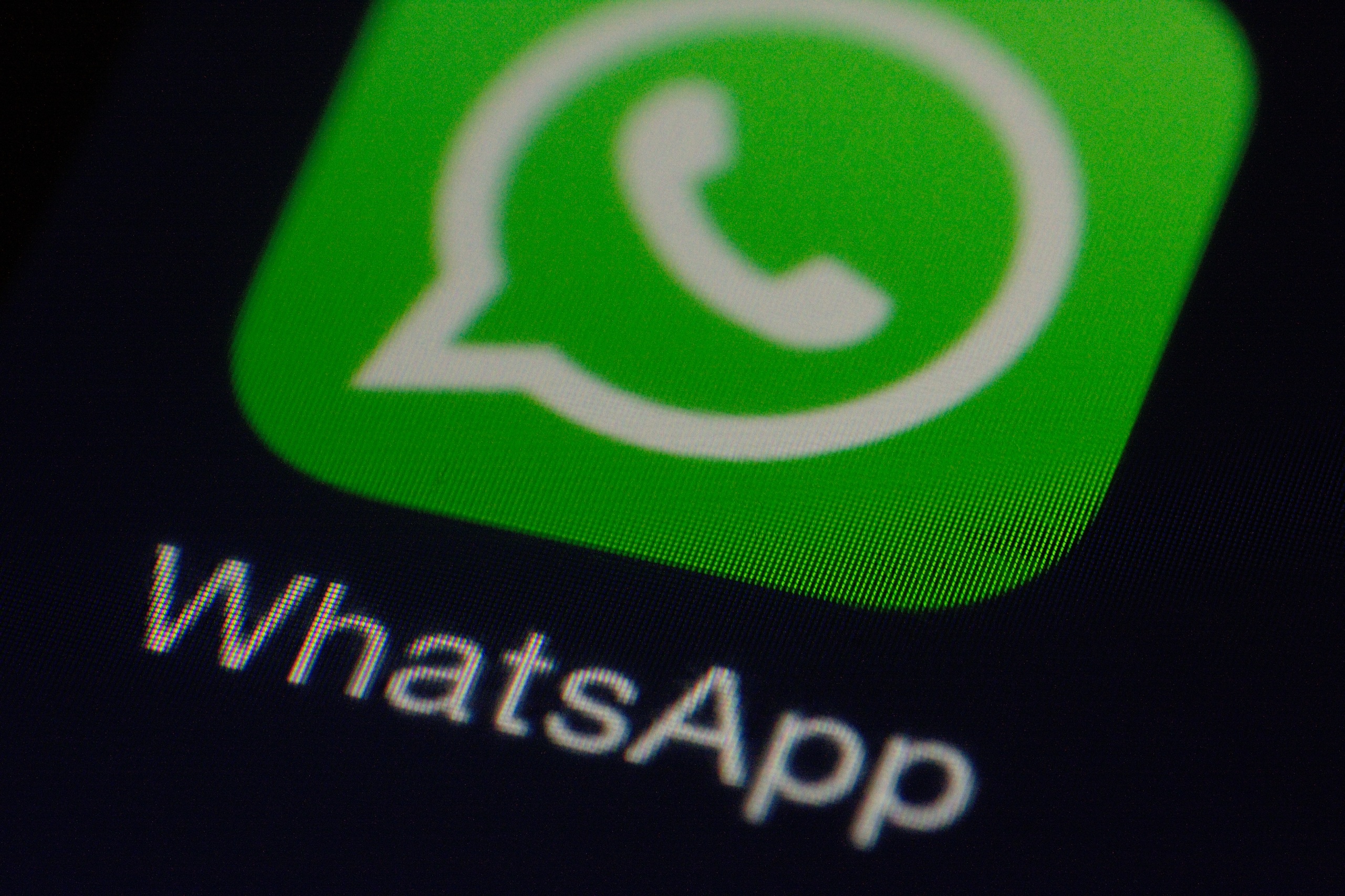 Alerta: Falha no WhatsApp Permite Instalação de Vírus em iPhones