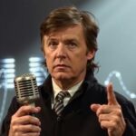 paul mccartney protesta contra ia com faixa silenciosa
