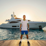neymar jr adquire mega iate r 120 milhoes pos copa aposentadoria